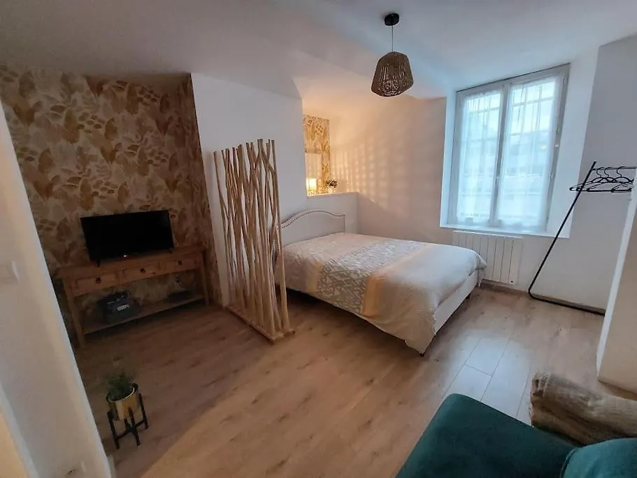 Studio Duplex Beauvais 0*,  France