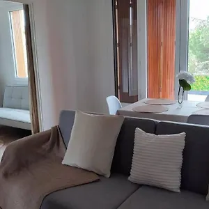 https://appartement-climatise-avignon.fr-provencehotel.com